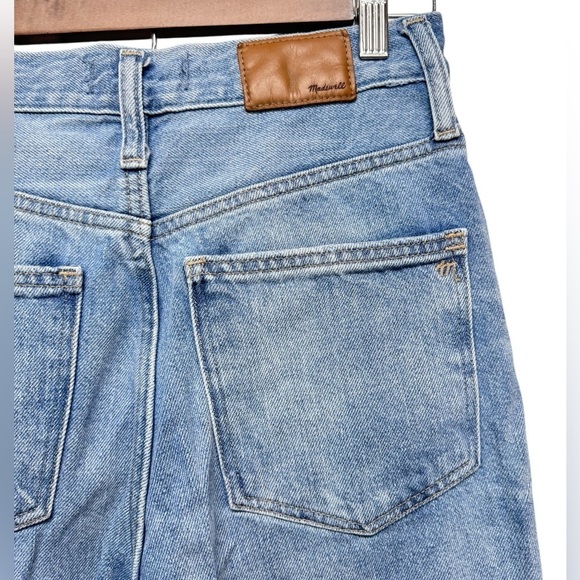 Madewell Mom Jean Womens 25 Medium
Wash Ripped Edition Gilford Blue AJ214 - Picture 6 of 12